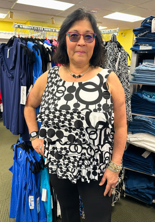 Tango Mango Black & White Abstract Geometric Print Cha Cha Top