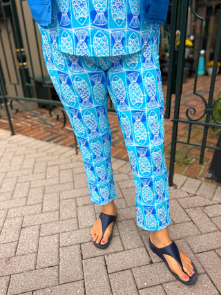 Lulu B Coastal Fish Secret Pocket Capri Leggings