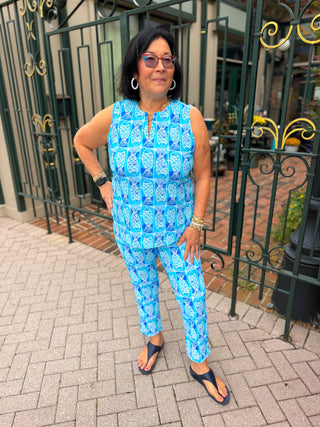 Lulu B Coastal Fish Secret Pocket Capri Leggings