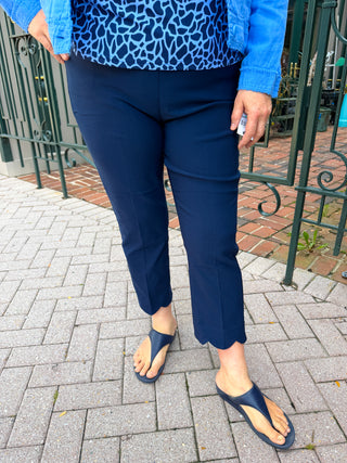Lulu B Bangladine Navy Scallop Capri