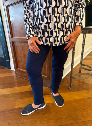 Lulu B Navy Classic Capri Leggings