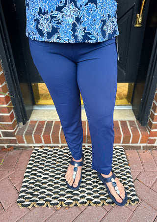 Lulu B Navy Secret Pocket Capri Leggings