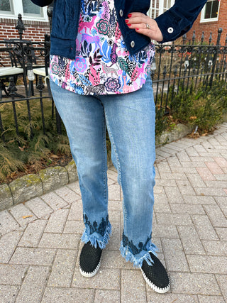 EverStretch Straight Ankle Jeans with Bottom Embroidery