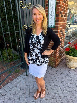Lulu B Neutral Flower Sleeveless V-neck Top