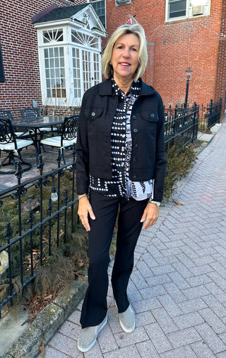 Tango Mango Black & White Mosaic Print Sleeveless Collared Blouse