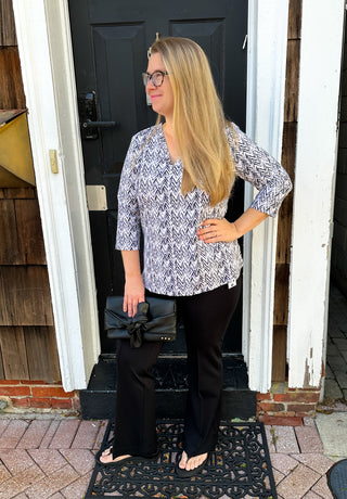 Lulu B Black Chevron V-Neck 3/4 Sleeve Top