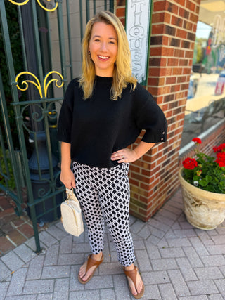 Lulu B Black and Stone Geometric Link Secret Pocket Capri Leggings
