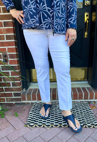 Bangladine by Lulu B White Pull-On Ankle Pant