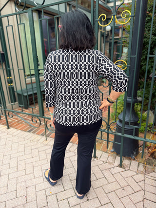 Lulu B Midnight Lattice V-Neck 3/4 Sleeve Top