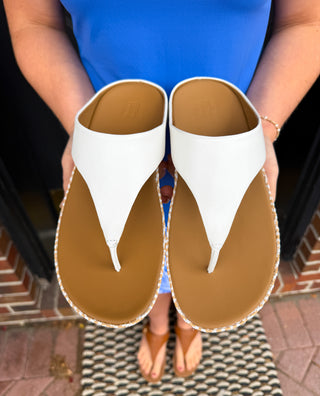 FITFLOPS LULU URBAN WHITE LEATHER GRAPHIC WEAVE TOE-POST SANDALS