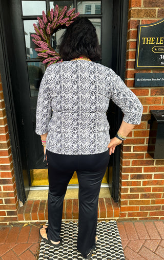 Lulu B Black Chevron V-Neck 3/4 Sleeve Top