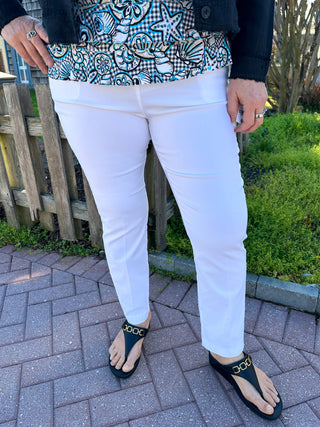 Bangladine by Lulu B White Pull-On Ankle Pant