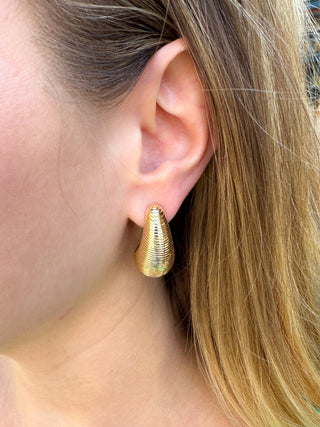 Gold Ribbed Earrings