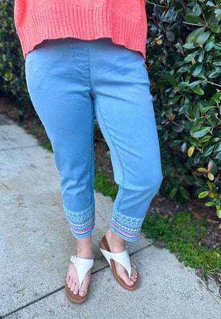 Lulu B Clear Denim Summer Embroidered Capri