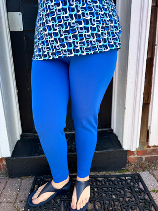 Lulu B Blue Classic Capri Leggings Lulu B Blue Classic Capri Leggings
