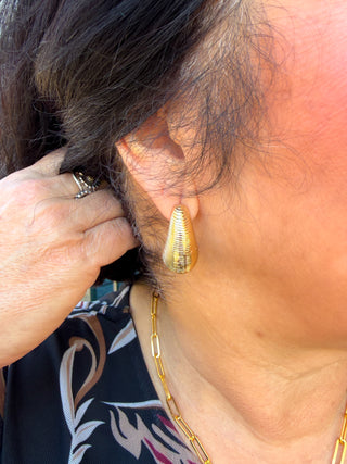 Gold Ribbed Earrings