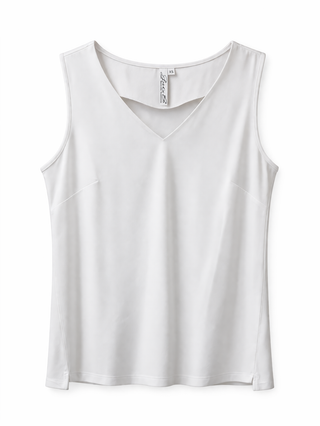 Lulu B White Sleeveless V-neck Top