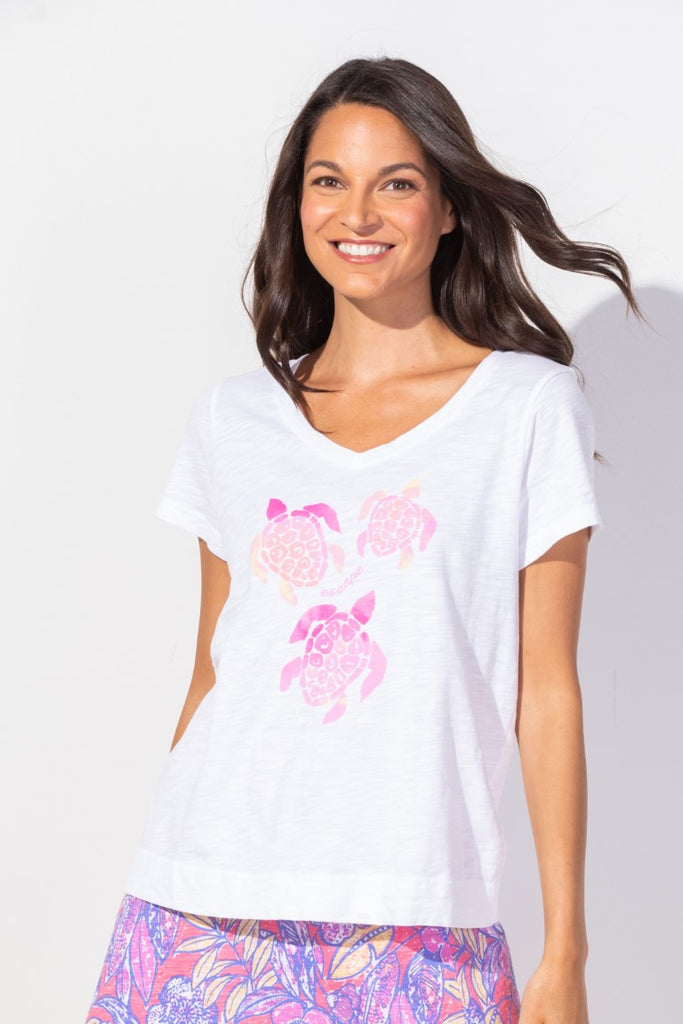 Escape by Habitat White and Pink Turtles V-Neck Short Sleeve Top