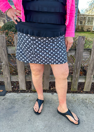 Beachtime by Lulu B Black Plaid 2-Pocket Skort