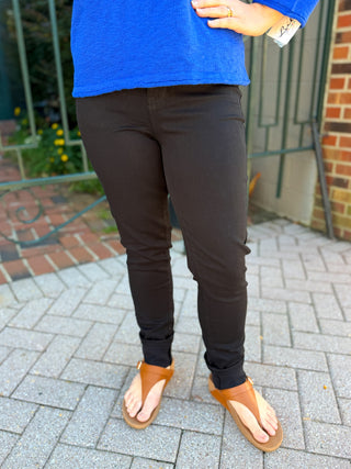 Charlie B Cuffed Hem Twill Jeans in Black