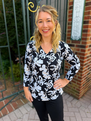 Lulu B Neutral Flower V-Neck Top