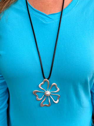 Silver Flower Pendant Necklace