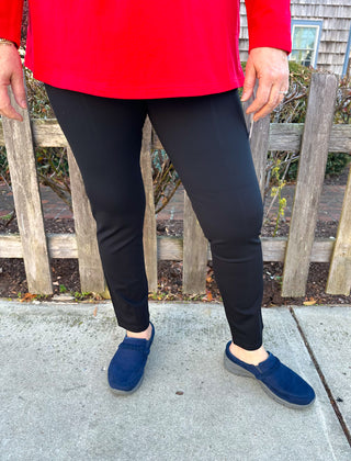 Lulu B Black Classic Leggings