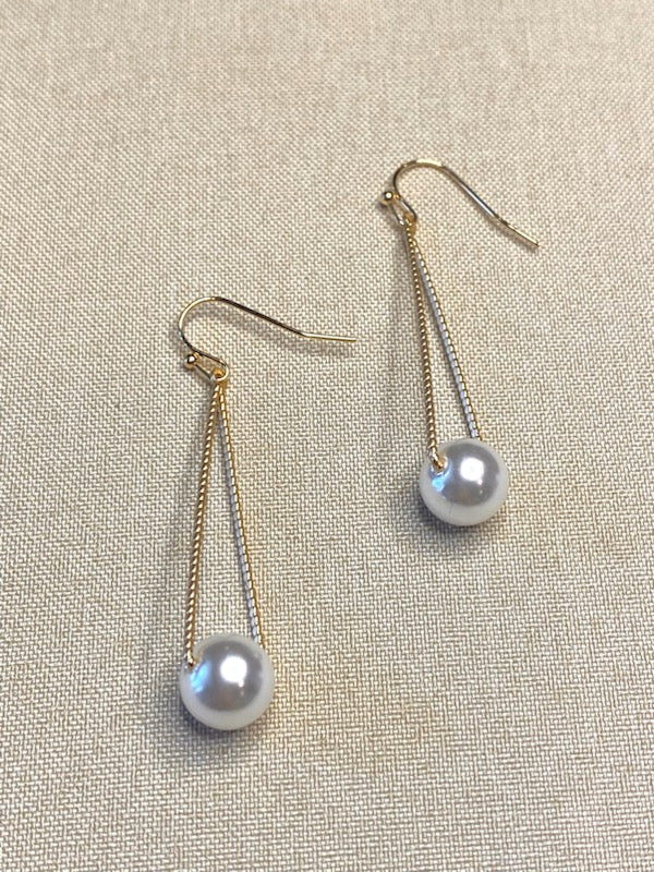 Gold Amora Pearl Earrings