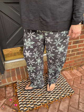 Snowflake Fleece Lounge Pants