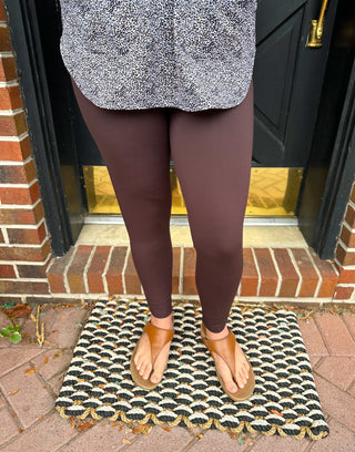 Lulu B Chocolate Brown Classic Capri Leggings