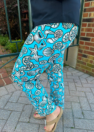 Lulu B Clear Turquoise Shells Secret Pocket Capri Leggings SPX1521