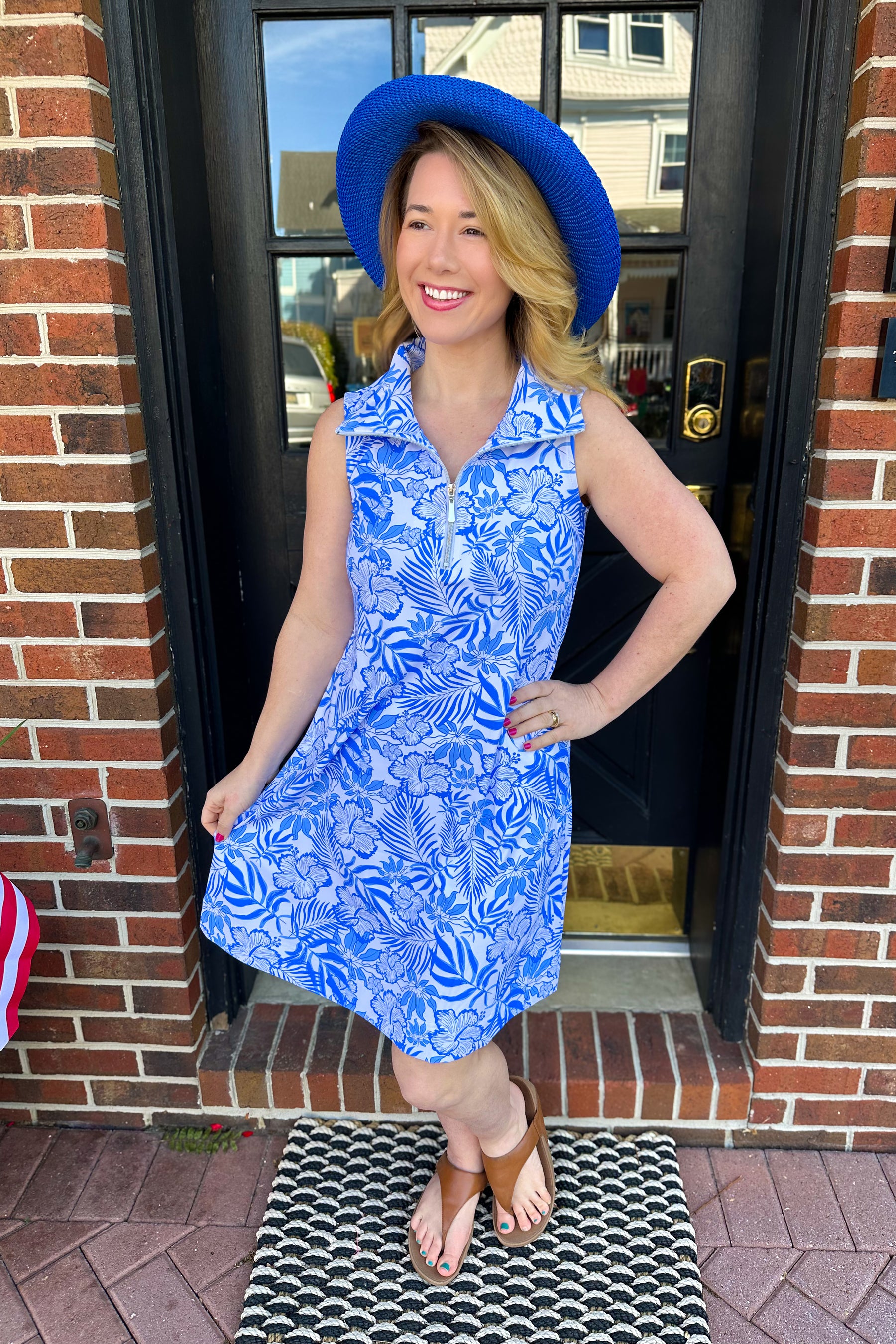 Lulu B White and Blue Floral Sleeveless Zip Swing Dress – Blooming Boutique