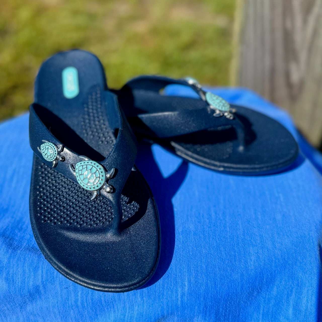 OkaB Theresa Navy Turtle Sandals – Blooming Boutique