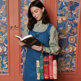 Vendula London Bookshelf Boulevard Book Stack Bag